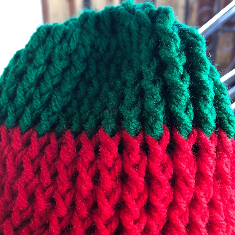Knitted hat 🎩 - Picture 2 of 6